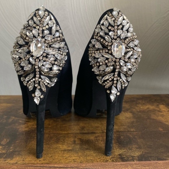 Charlotte Russe Shoes - Charlotte Russe Erin heels, black, size 7